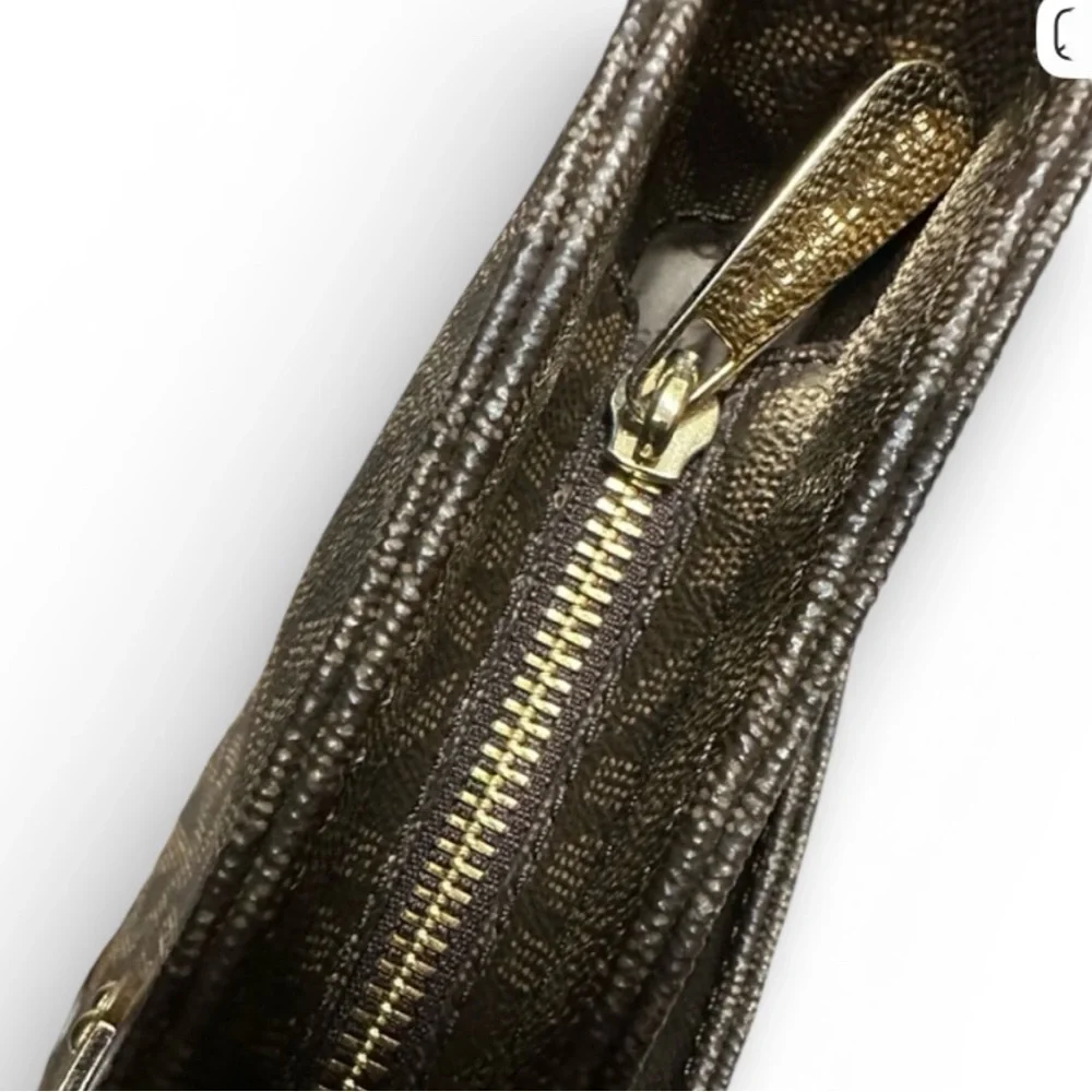 Authentic Michael Kors Jet Set Travel Messenger Bag Crossbody - Picture 3 of 10
